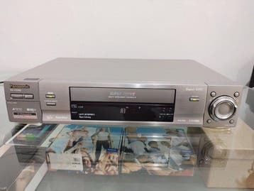 Panasonic NV-HS960 High-End S-VHS VCR Deck - Built-in TBC &