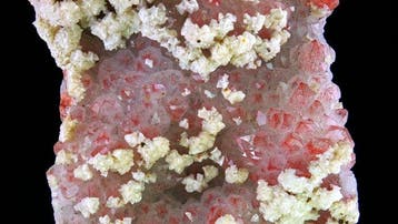 Hematoïde kwarts met dolomiet en sulfiden - Fengjiashan