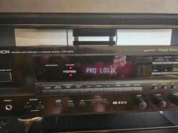 Denon - AVR-700RD Récepteur multicanaux à semi-conducteurs