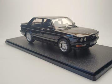 maxima 1:18 - Voiture miniature - BMW E28 M5 - Zwart - Très, Nieuw