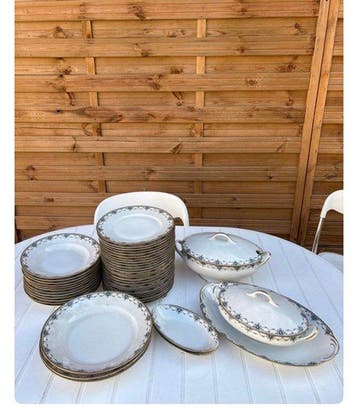Limoges, Aux Louis de France - Eetservies voor 12 (42) -
