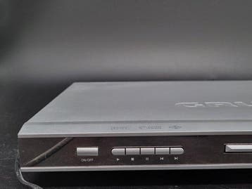 Grundig Slimline Design – Silber DVD-speler