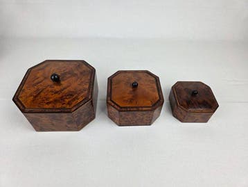 Doos (3) - Massieve tuja-radica - Design-octagonen