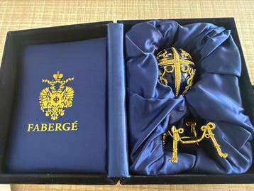Fabergé ei - Metaal, Emaille