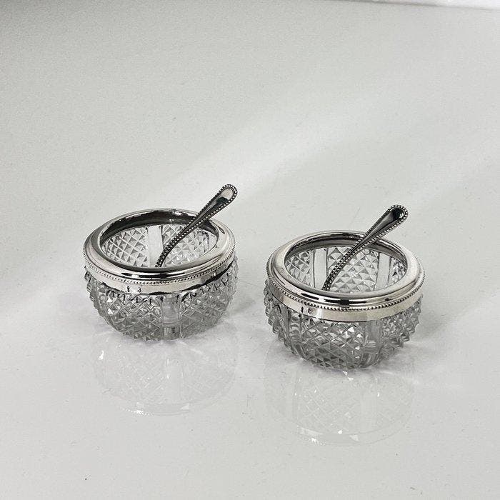 Burger W.,Haarlem - Zoutbakje (4) - diamantgeslepen, Antiek en Kunst, Antiek | Zilver en Goud