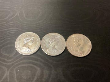 Canada. Elizabeth II. 1 Dollar 1983/1985 (3 monete) (Zonder, Postzegels en Munten