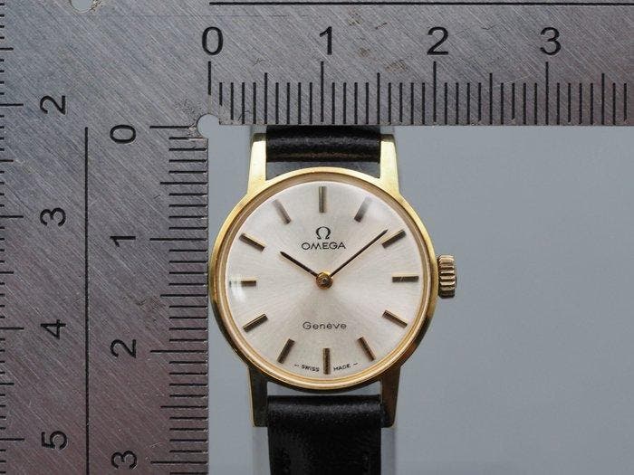 ② Omega - Genève - Sans prix de réserve - Cal.485 Ref.511.346
