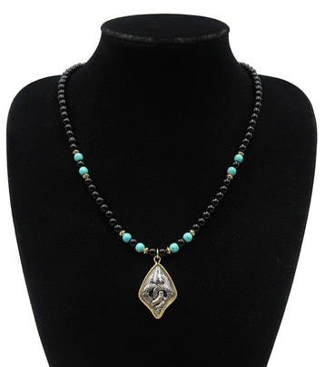 Obsidiaan, howliet turquoise – Halsketting Naga Sacré – Le