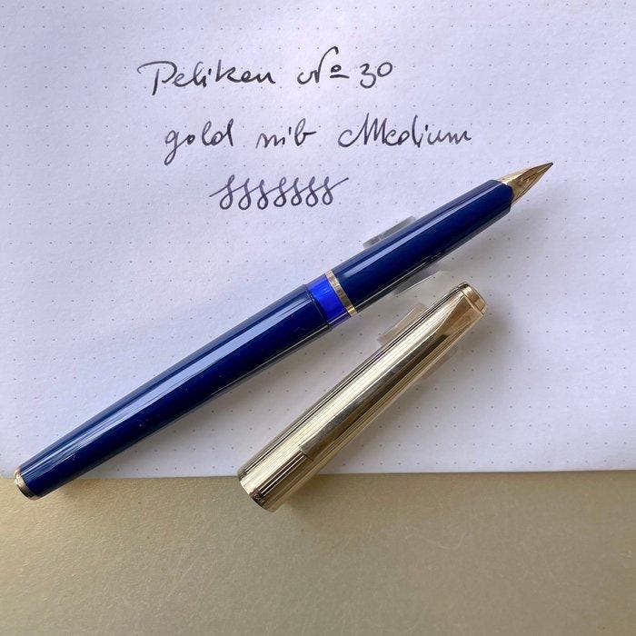 Pelikan - P30 sapphire gold - Zonder minimumprijs - Pen, Verzamelen, Pennenverzamelingen