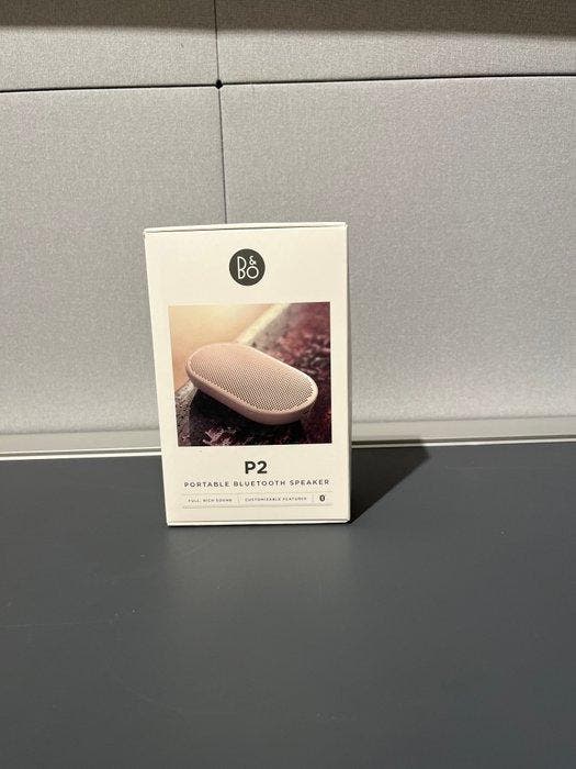 Bang & Olufsen - Beoplay P2 Sand Stone [New] Luidspreker, Audio, Tv en Foto, Stereoketens