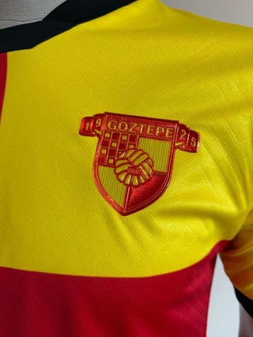 Göztepe - Europese voetbal competitie - 2021 - Voetbalshirt, Nieuw