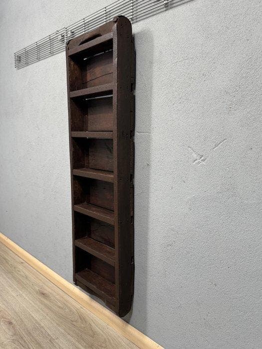 Antieke baksteenmal nu als wandrek - Mal, Antiek en Kunst, Curiosa en Brocante