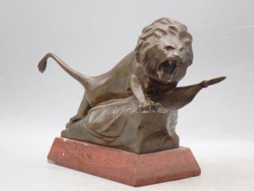 Godefroid Devreese (1861-1941) - sculptuur, Roaring lion -, Antiek en Kunst