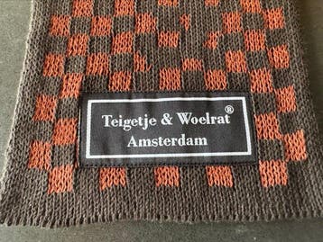 Document - (Gerard Reve) Teigetje & Woelrat - Sjaal - 2023