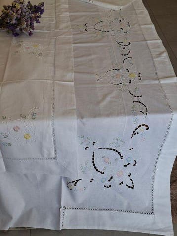 Delicate lakenset, met de hand geborduurd met kleurrijke, Antiek en Kunst