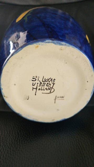 St. Lukas, Kunstaardewerkfabriek - J C Heytze - Vaas - 110 -