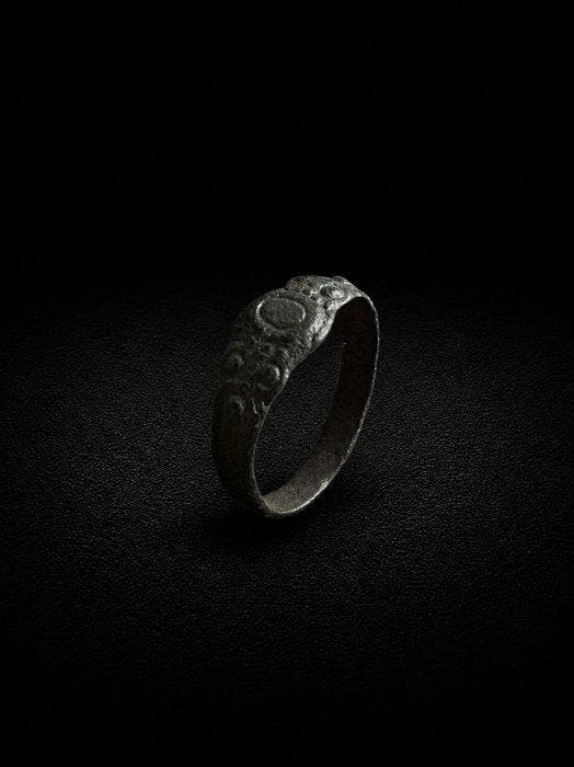 Islamique Bronze Bague - du XIe au XIVe siècle de notre ère, Antiek en Kunst, Antiek | Overige Antiek