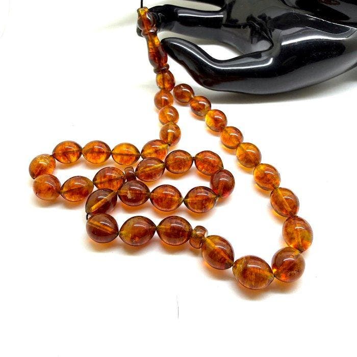 Tasbih-gebed rozenkrans kralen in olijfvorm - Barnsteen -, Antiek en Kunst, Curiosa en Brocante