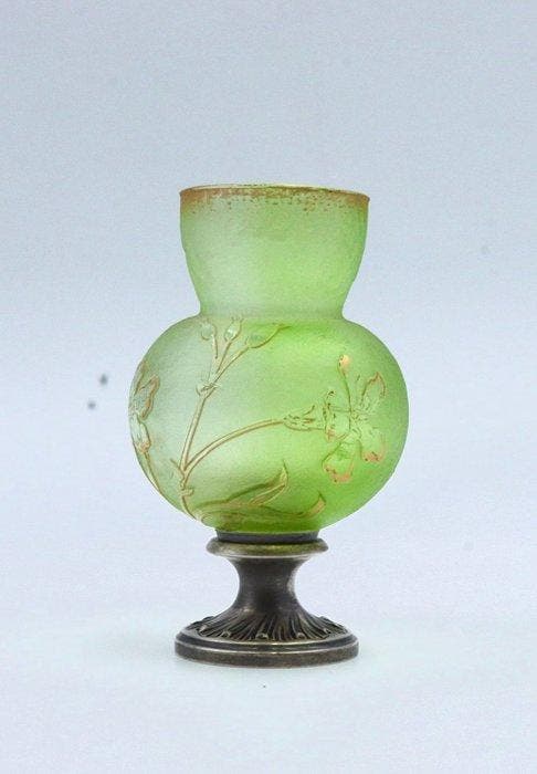 Daum Nancy - Vaas - Groene miniatuurvaas met zilveren, Antiquités & Art, Art | Objets design