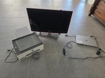 (2x) Laptop en televisietoestel  Samsung/HP, Computers en Software, Nieuw