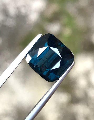 Sans prix de réserve - 1 pcs Bleu Spinelle - 5.02 ct -, Handtassen en Accessoires, Edelstenen, Nieuw