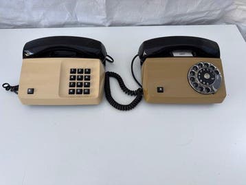 Téléphone analogique - Plastique - Lot de quatre téléphones