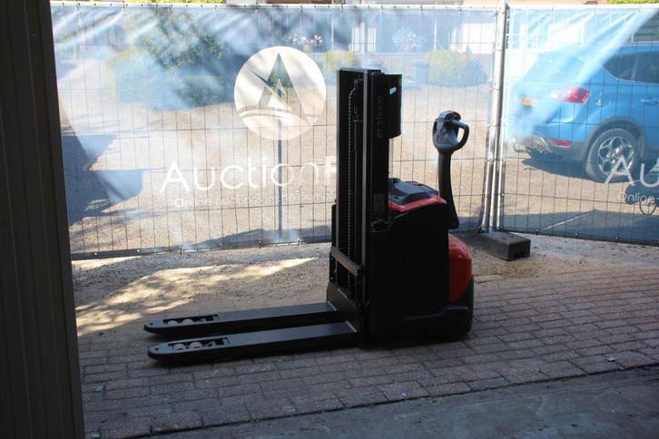 Veiling: Stapelaar Toyota SWE200D Elektrisch 2000kg 2.1m 202, Zakelijke goederen, Machines en Bouw | Heftrucks en Intern transport