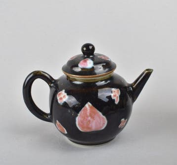 Theepot - VERSIERD MET PERZIKEN, SYMBOLISEERT, Antiek en Kunst