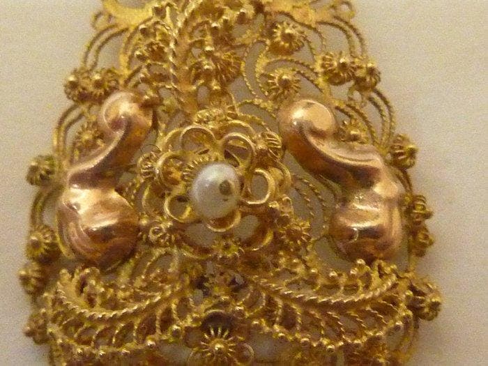 Pendentif Ancien pendentif en or jaune 14 carats de style, Bijoux, Sacs & Beauté, Bijoux anciens