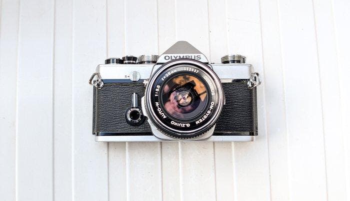 Olympus OM1 + G.Zuiko 3,5/28 Single lens reflex camera (SLR), TV, Hi-fi & Vidéo, Appareils photo analogiques