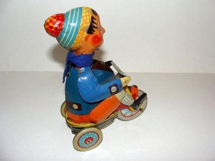 Kovap - Personnage jouet en étain - Boy on a Tricycle -, Antiquités & Art, Antiquités | Jouets