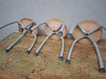 Tabouret (3) - Métal, Bois - Tabourets d’école de diverses