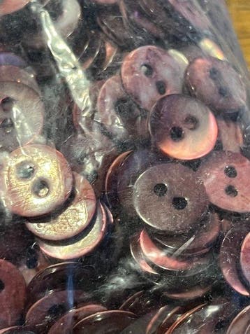 Collection thématique - Plus de 700 boutons nacrés roses -