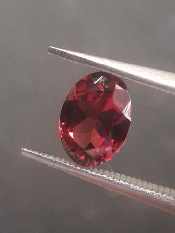 Natural Red Garnet - Rhodolite - 1.007 ct - oval - unheated-, Verzenden