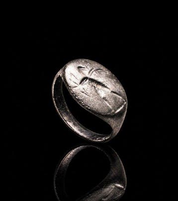 Oud-Romeins, Keizerrijk Brons Zegelring met gevleugelde, Collections
