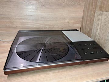 Bang & Olufsen - Beogram 6002 Platenspeler
