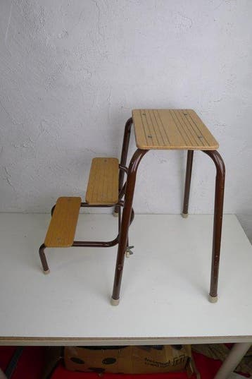 Trapje - Staal, Hout - Schodki , Duitsland, krukje