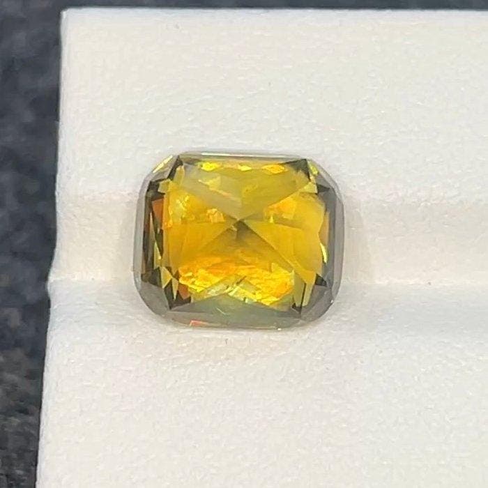 Groen, Geel Titaniet - 9.12 ct - nternational Colored, Bijoux, Sacs & Beauté, Pierres précieuses