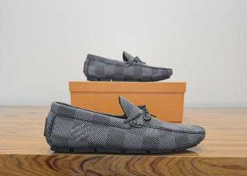 Louis Vuitton - Loafers - Maat: EU 41.5, Nieuw
