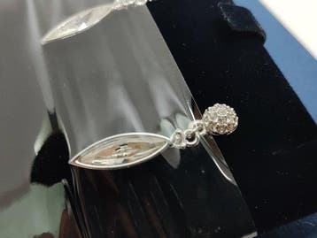 Swarovski - Figurine - Swarovski crystal drop earrings (2) -
