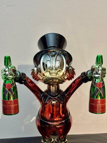 GF Exclusives - Moët & Chandon Champagne Bottle Duck
