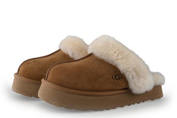 Ugg Pantoffels in maat 39 Bruin, Kleding | Dames, Bruin, Verzenden, Zo goed als nieuw, Pantoffels of Sloffen
