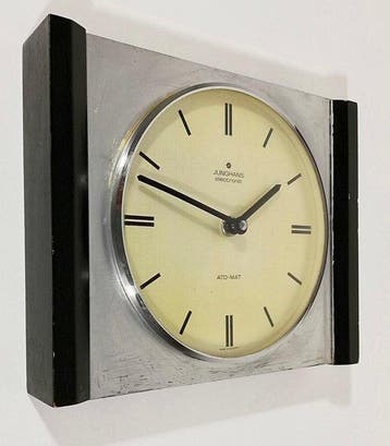 Wandklok - JUNGHANS electronic ATO-MAT - Mid-century modern