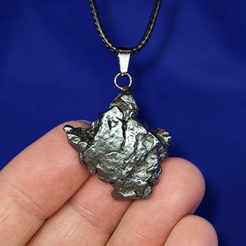 Pendentif en météorite authentique. CAMPO DEL CIELO