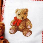 Beertje Teddybeer Borduurset 14CT op Wit Borduurstof, Verzenden, Nieuw