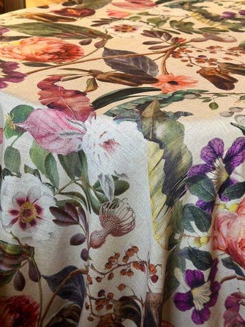 Indrukwekkend tafelkleed van puur linnen met botanische, Antiek en Kunst