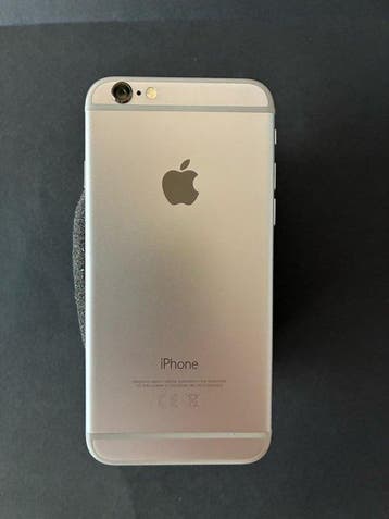 Apple iPhone 6 32gb con Apple iPhone 6s Silicon Case - Pezzi, Nieuw