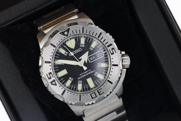 Seiko - Scuba Drivers 200m  Black Monster - Zonder