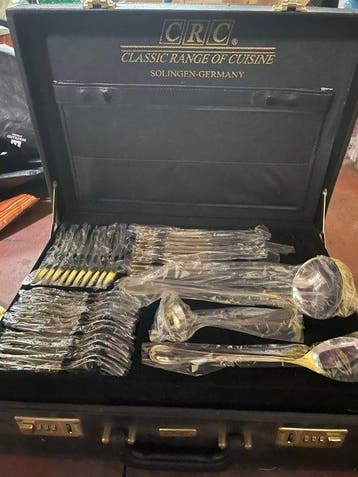 Solingen - Ménagère pour 12 personnes (113) - Plaqué or -