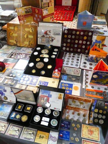 Europa. Collection of coins/banknote/medals/euro inkl. pp